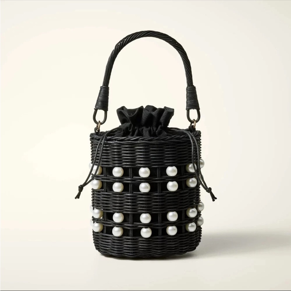NWT! Kate Spade x Target Black and White Mini Wicker Big Pearls Mini Bucket Bag